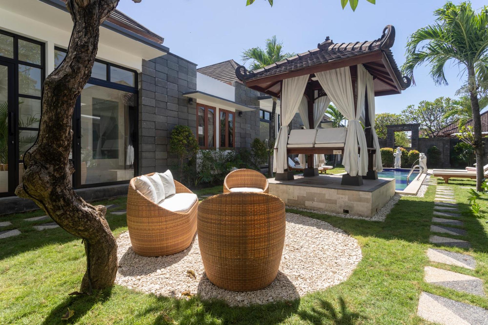 Designer Studio Emy Sanur Exterior photo